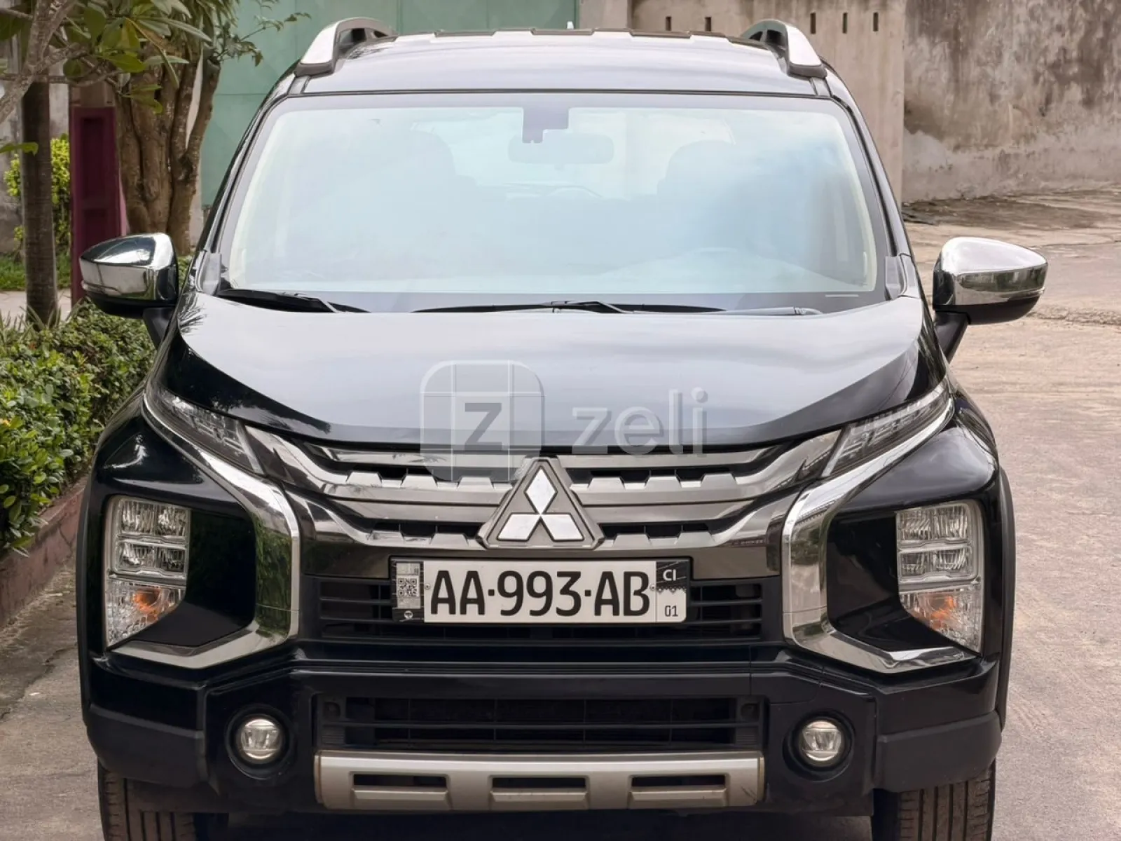 Mitsubishi Xpander 2023 — photo 1