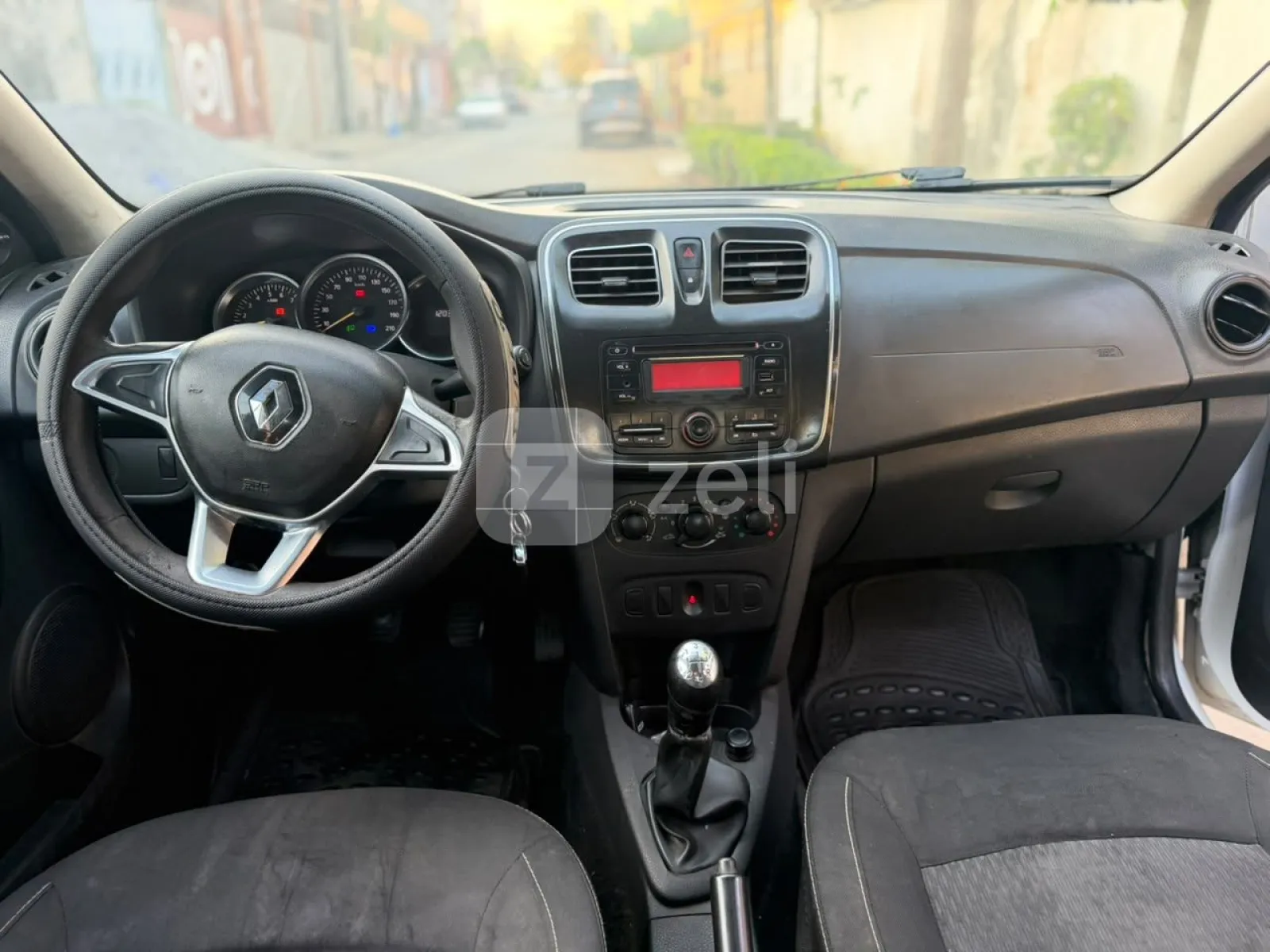 Renault Logan 2019 — photo 5