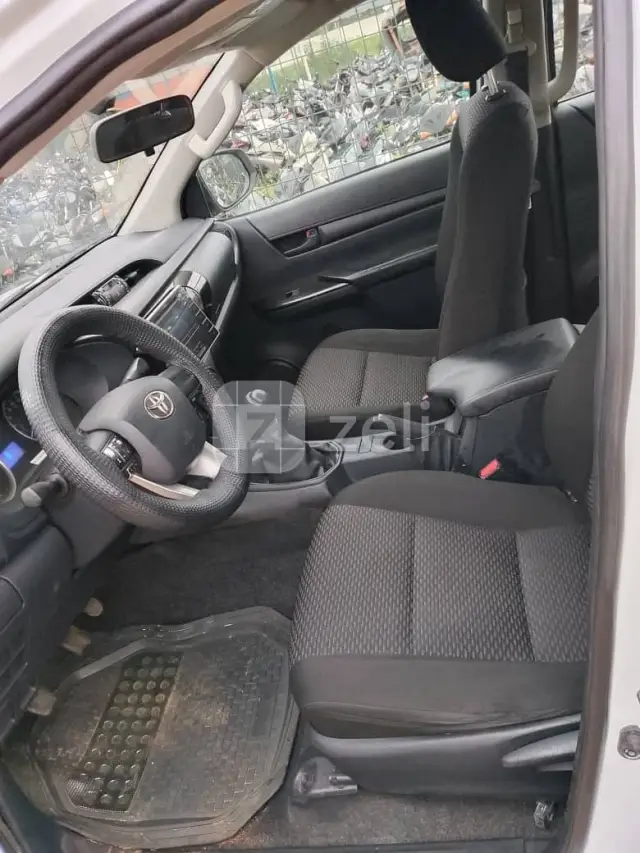 Toyota Hilux 2018 — photo 5