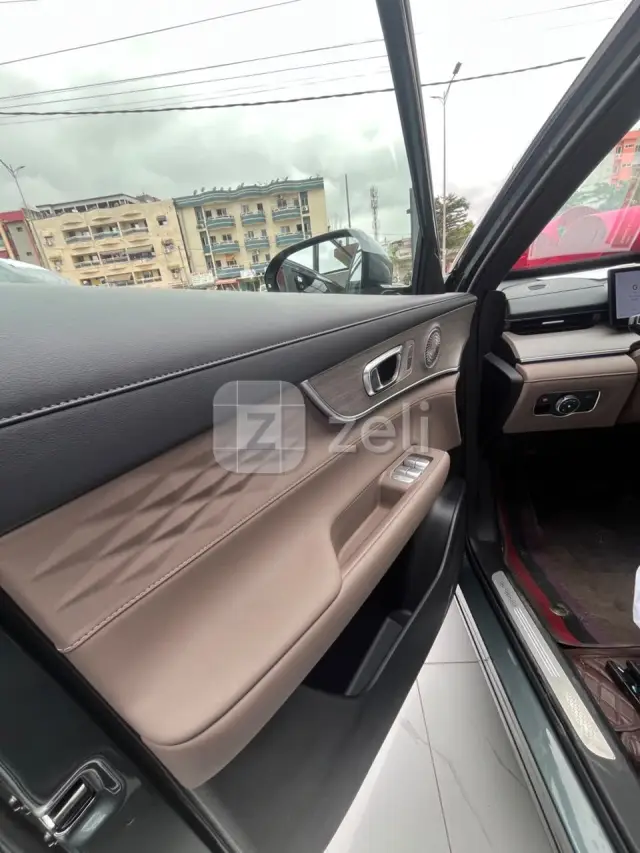 Chery Tiggo 8 2025 — photo 8