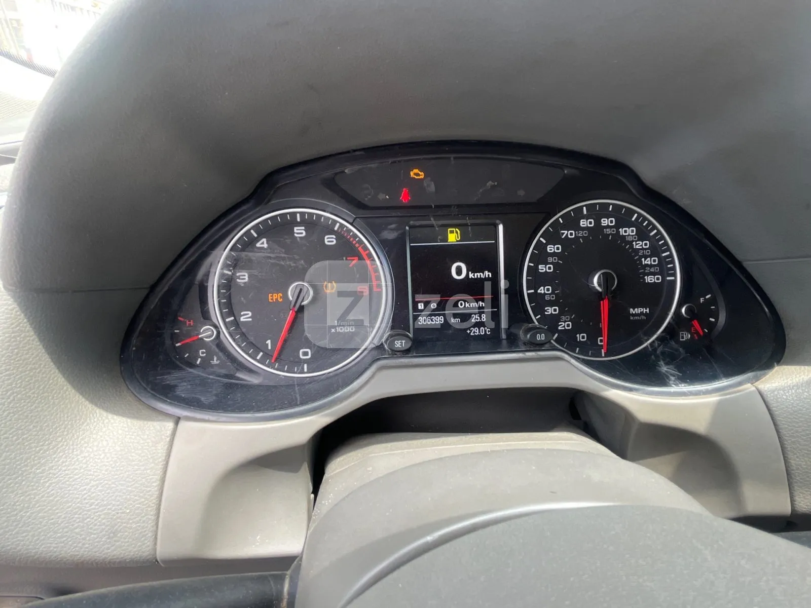 Audi Q5 2012 — photo 17