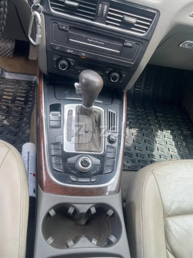 Audi Q5 2012 — photo 18