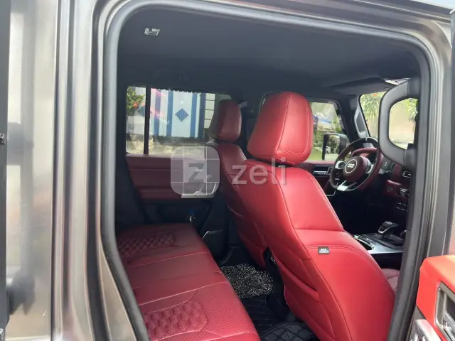 Land Rover DEFENDER 90 2025 — photo 12