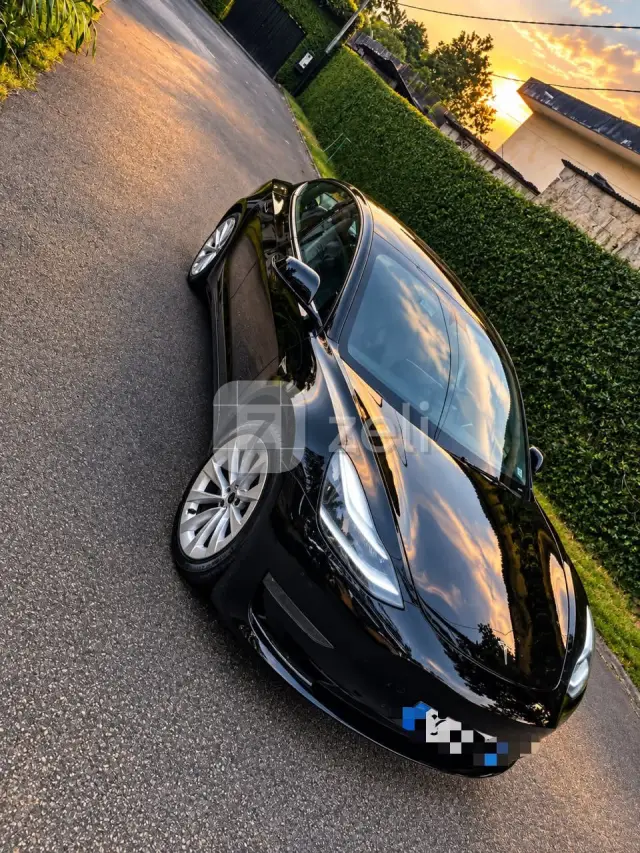 Tesla 3 2023 — photo 2
