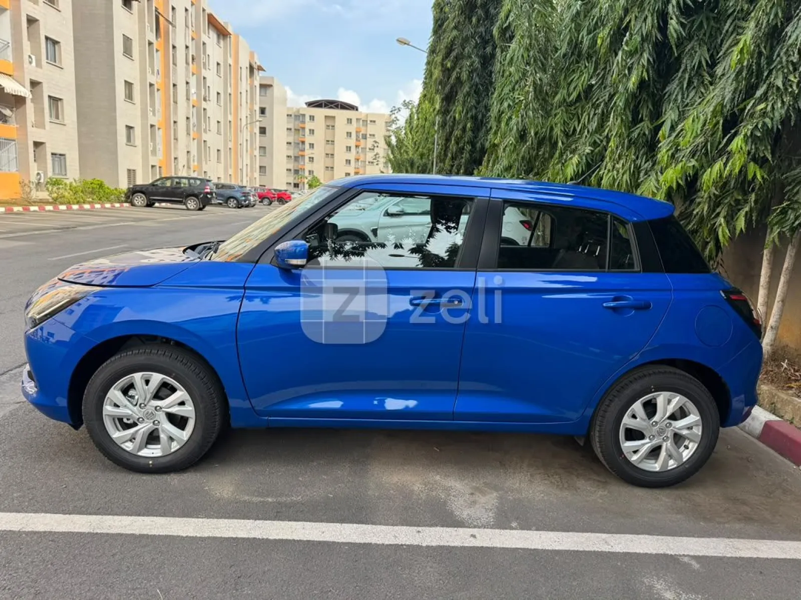 Suzuki Swift 2025 — photo 1