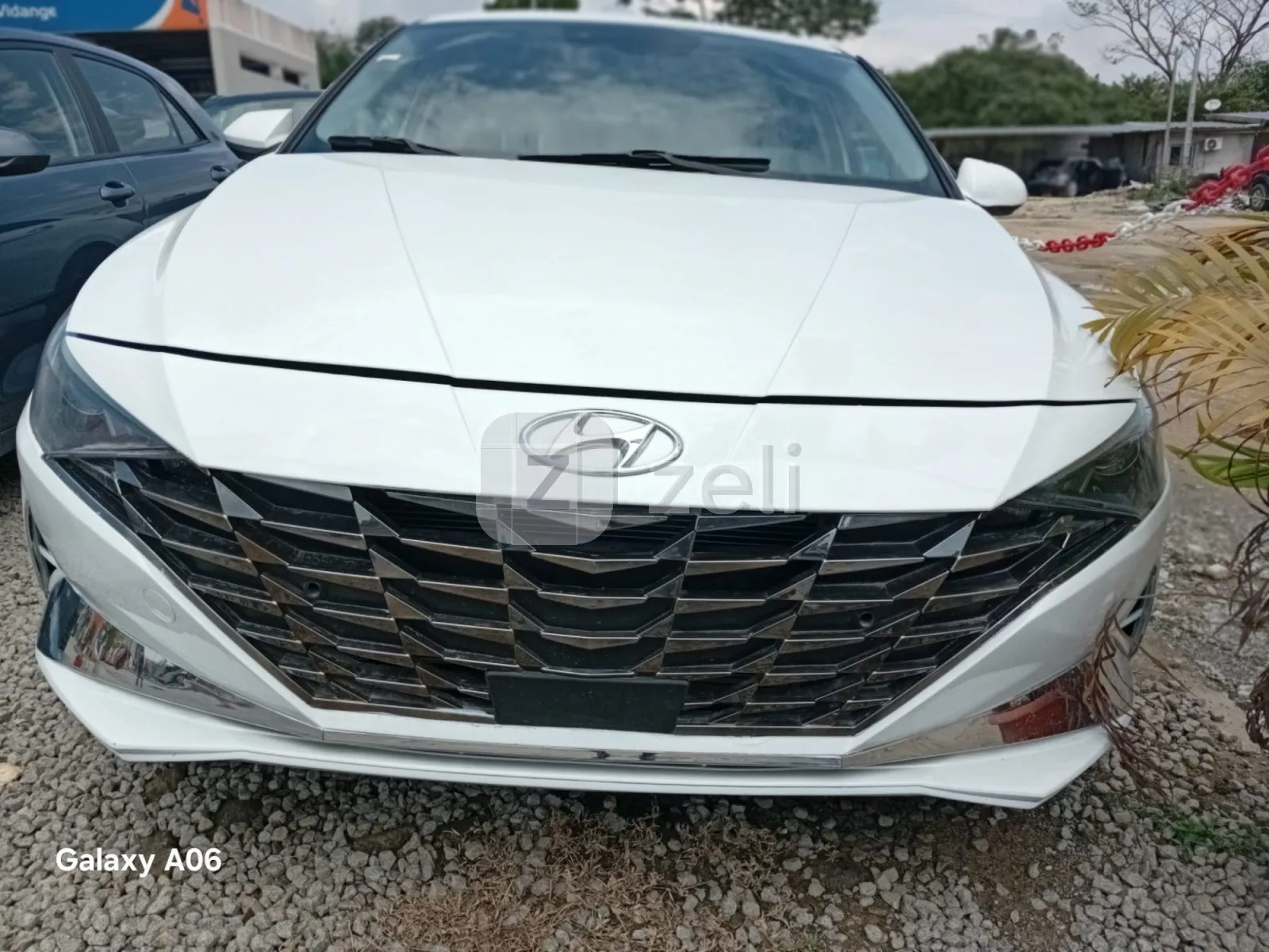 Hyundai Elantra 2022 — photo 1