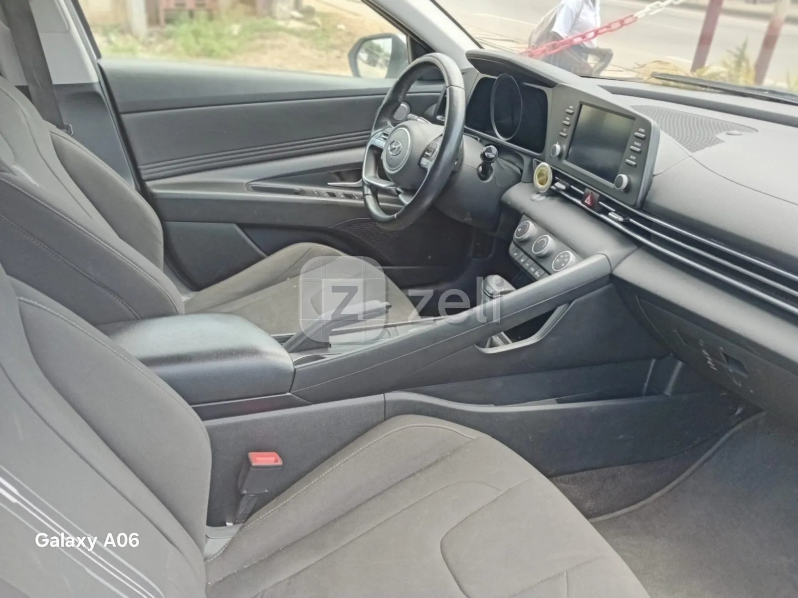 Hyundai Elantra 2022 — photo 5