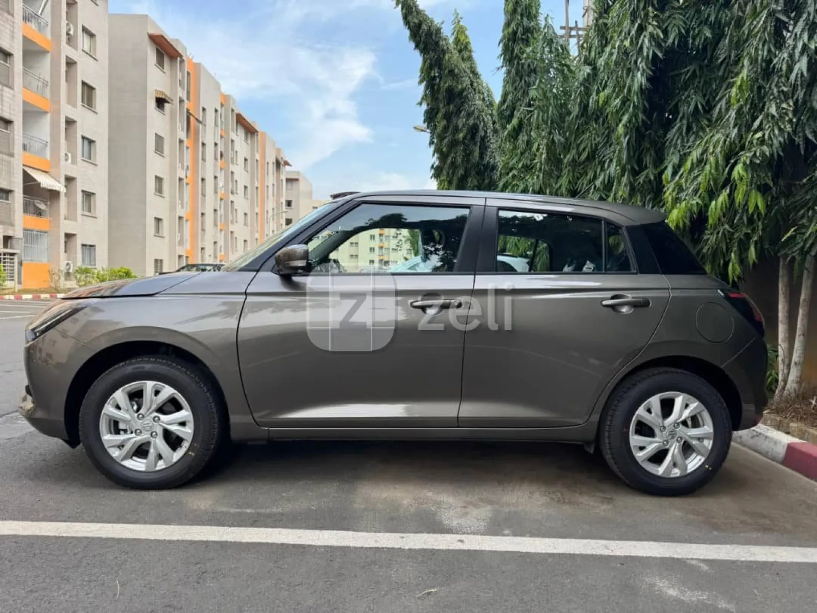 Suzuki Swift 2025 — photo 1