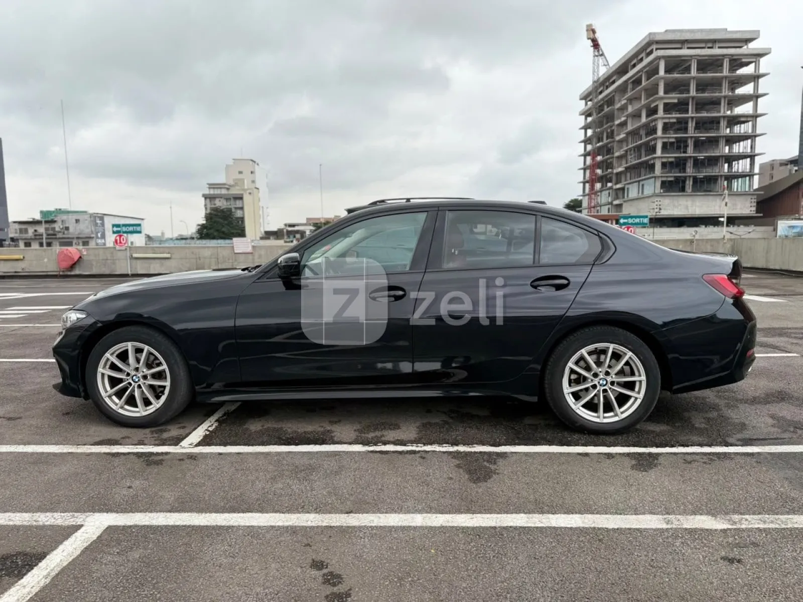 Bmw 3 Series 2023 — photo 3