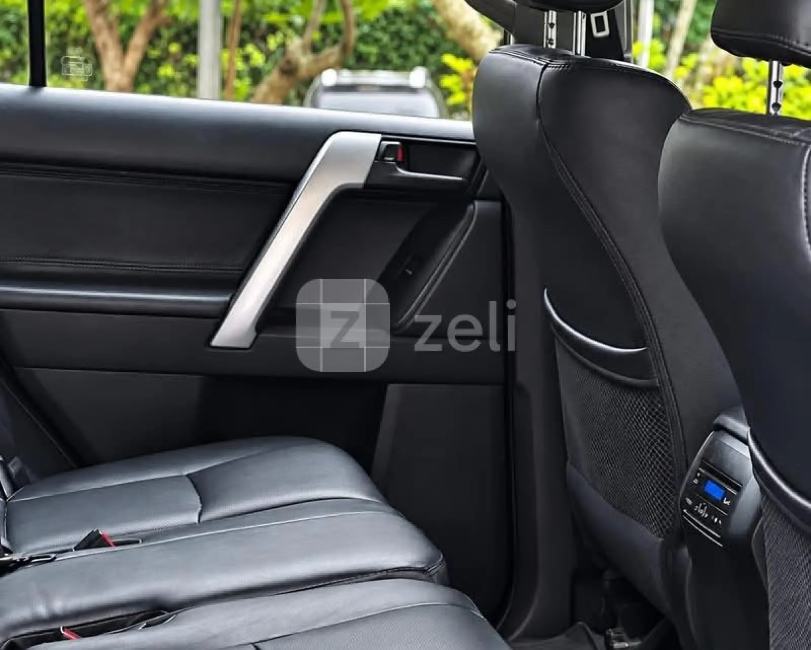 Toyota Prado 2022 — photo 8