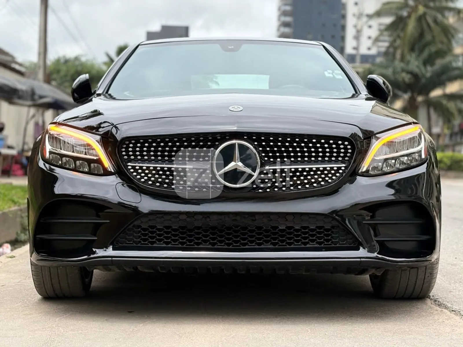 Mercedes C300 2020 — photo 1