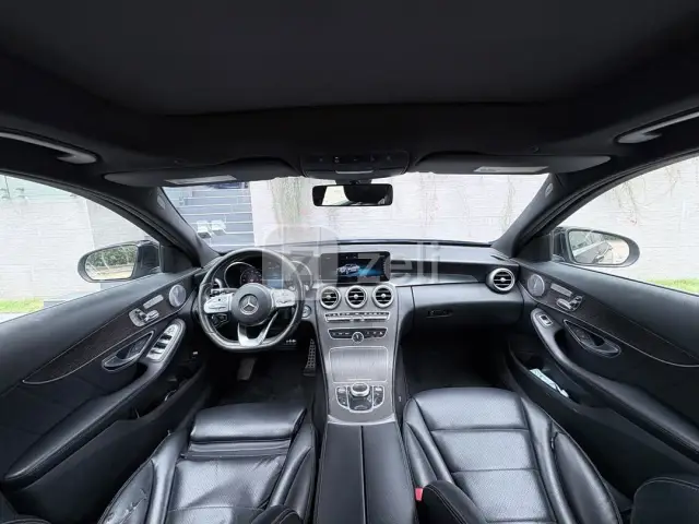 Mercedes C300 2020 — photo 4