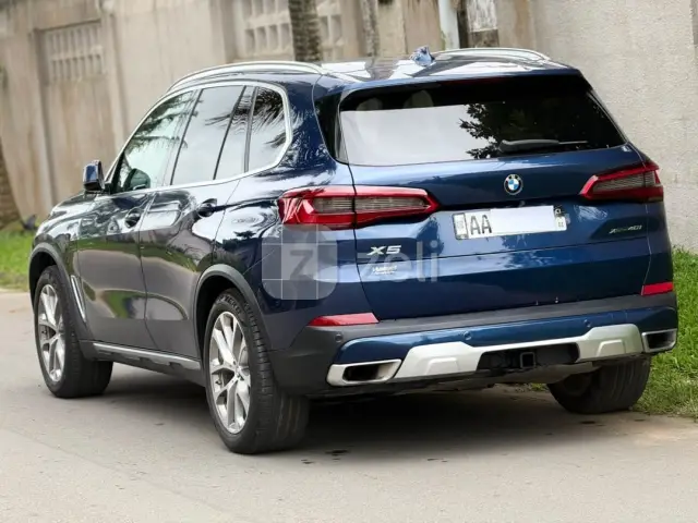 Bmw X5 2024 — photo 2