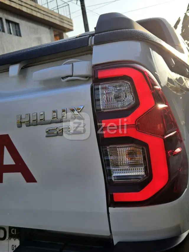 Toyota Hilux 2026 — photo 5