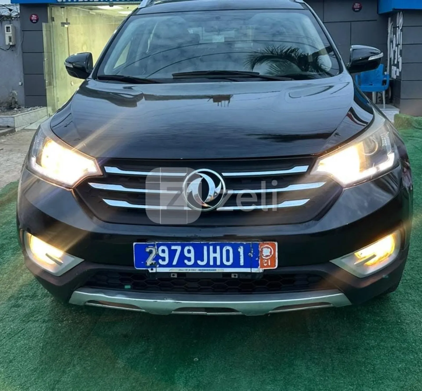 Dongfeng AX7 2018 — photo 1
