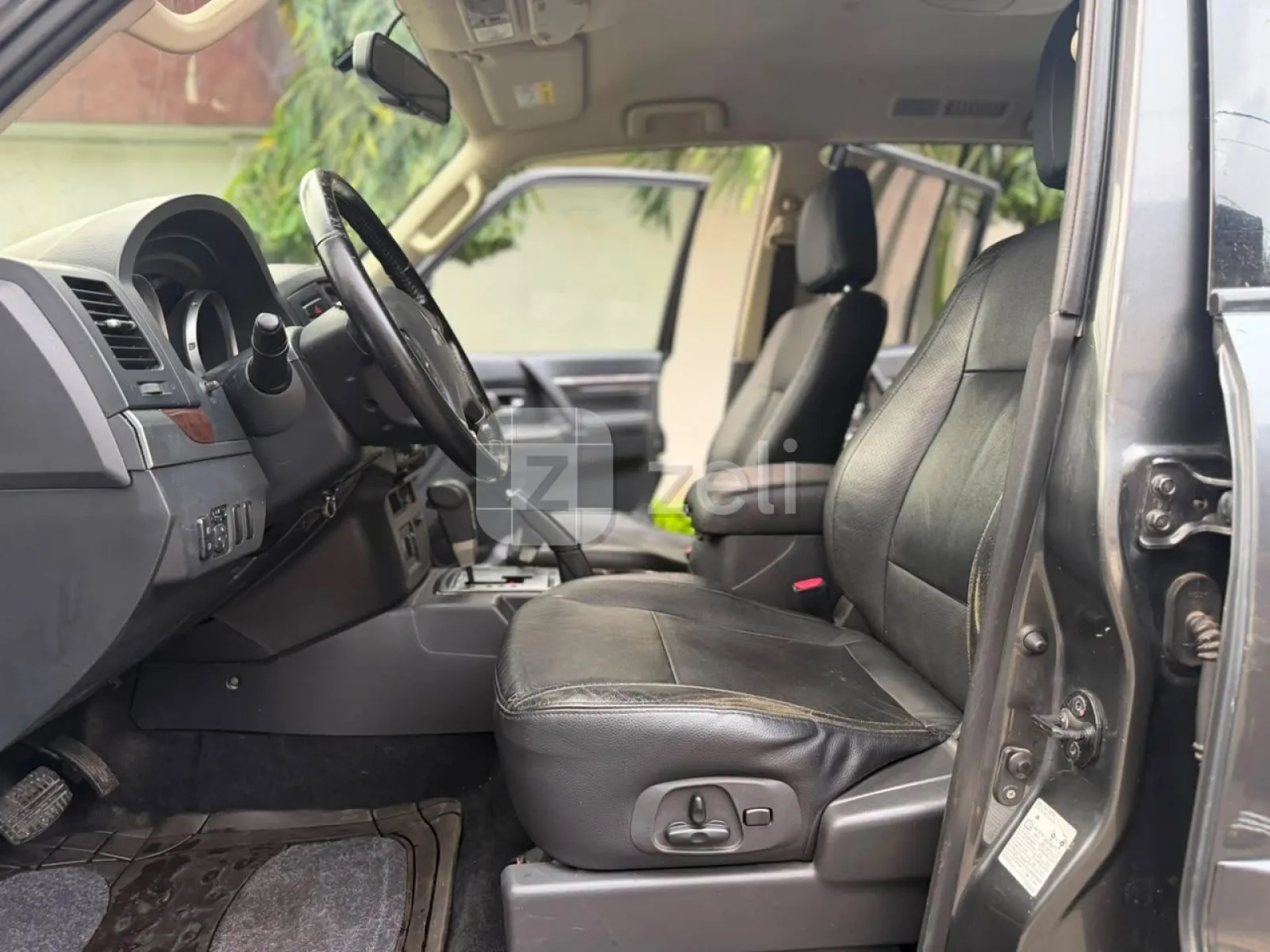 Mitsubishi Pajero 2015 — photo 5