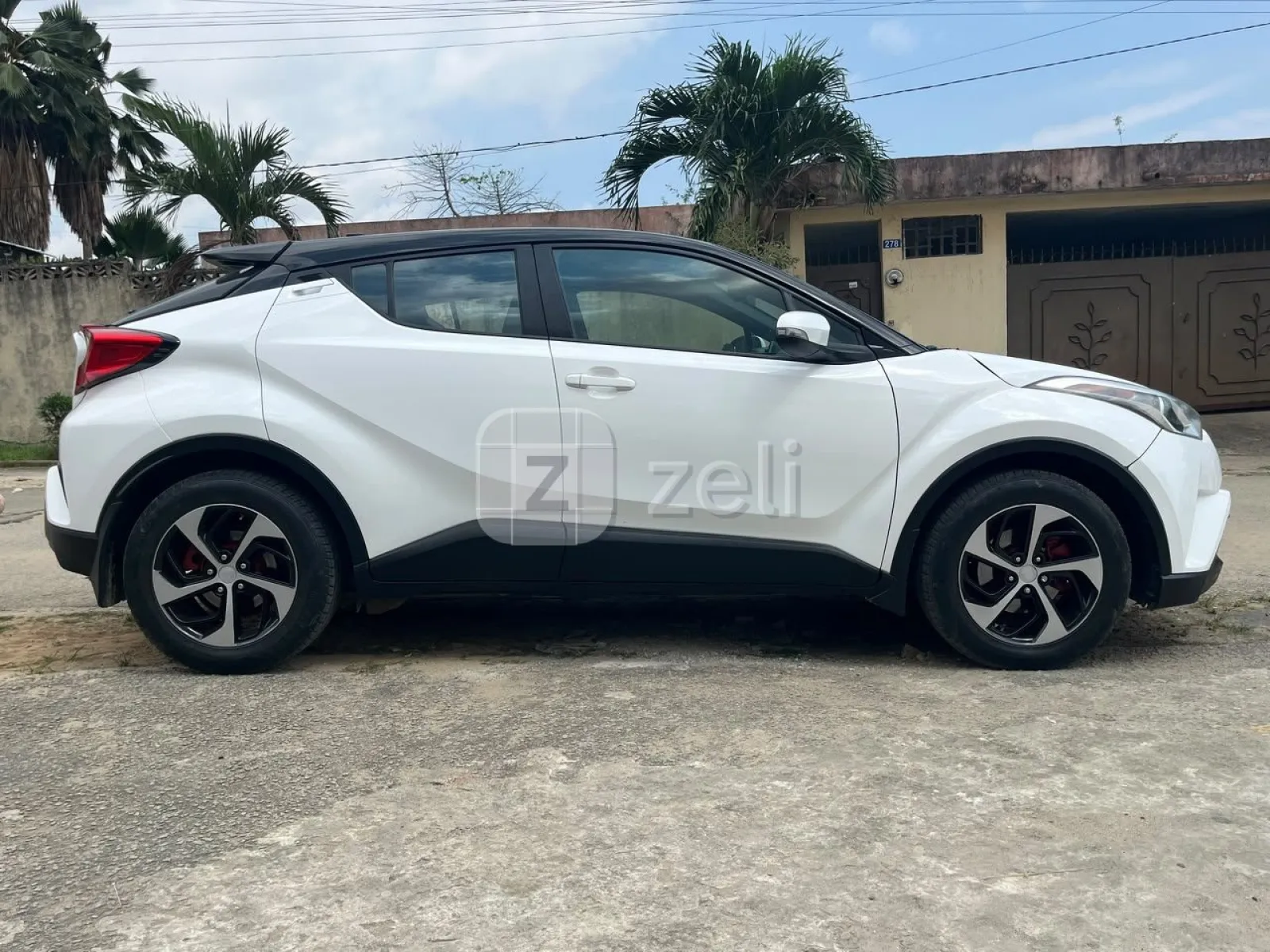 Toyota CHR 2018 — photo 4
