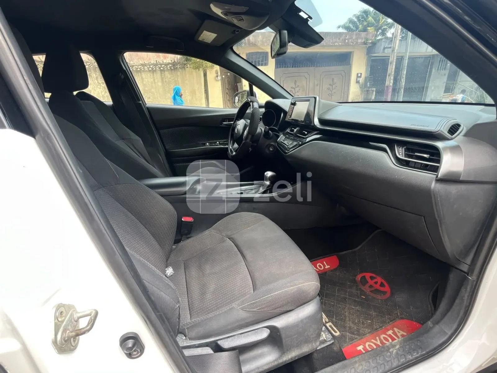 Toyota CHR 2018 — photo 7