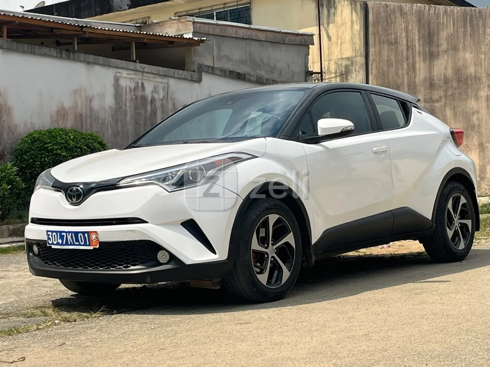 Toyota CHR 2018 — photo 1