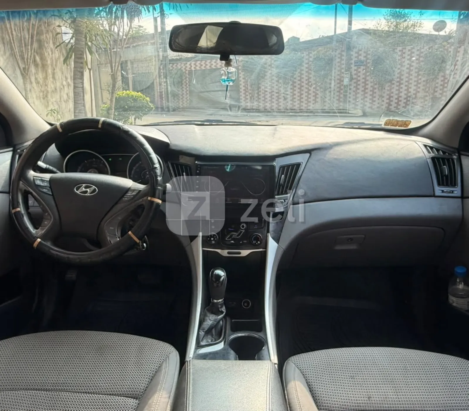 Hyundai Sonata 2011 — photo 3