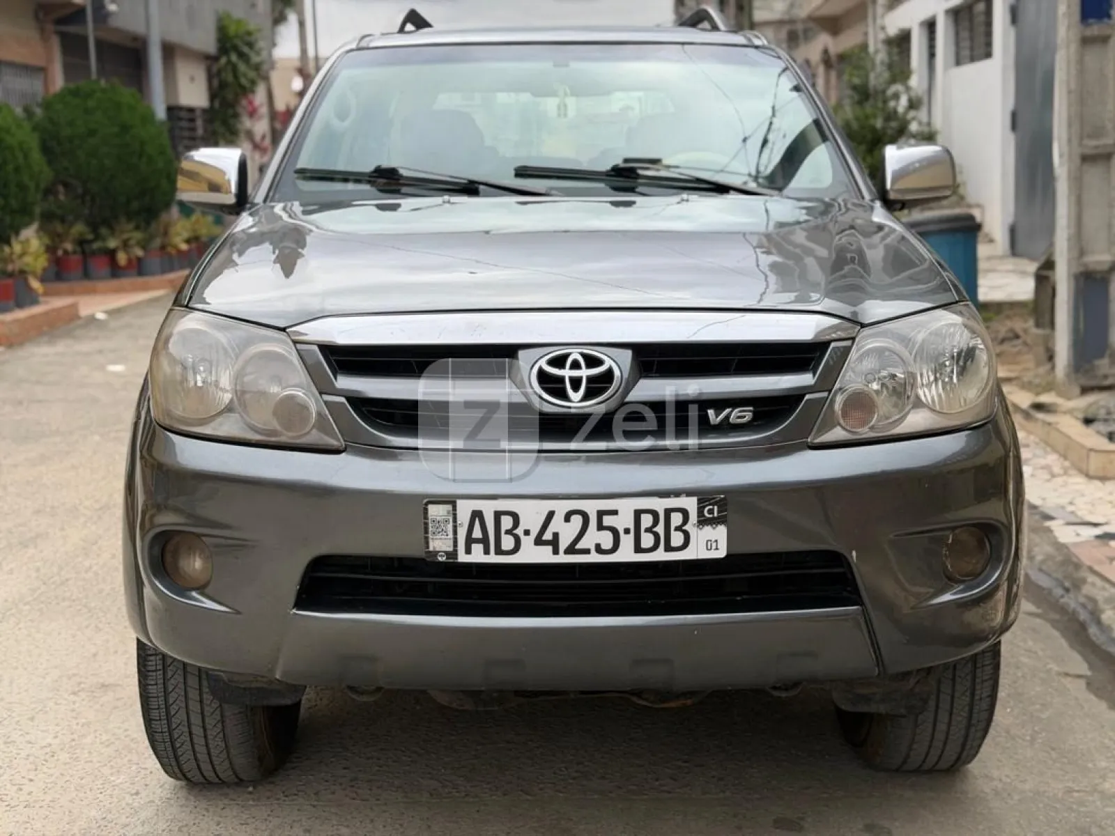 Toyota Fortuner 2008 — photo 1