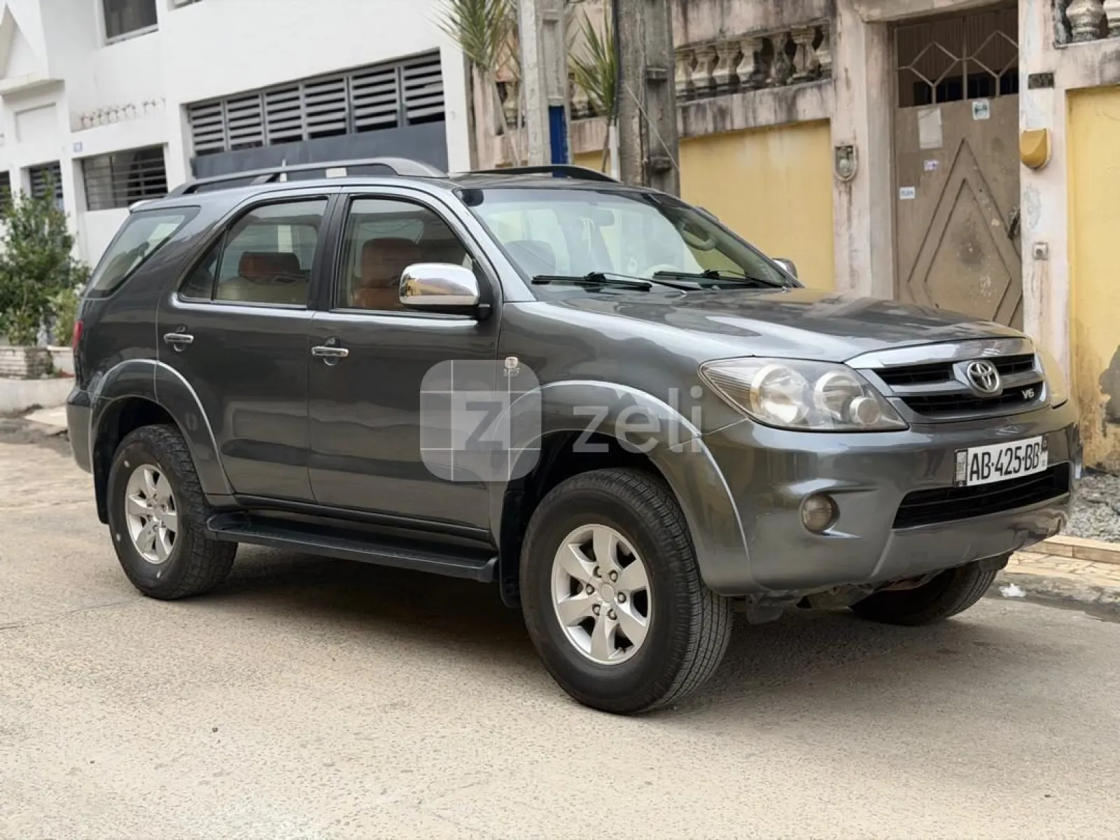 Toyota Fortuner 2008 — photo 2