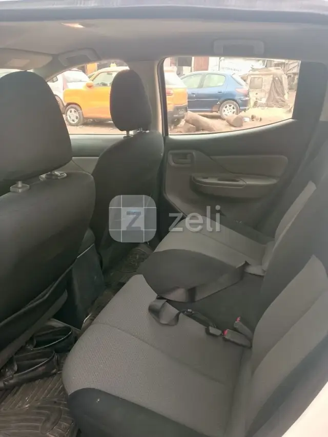 Misthubishi l200 2018 — photo 6