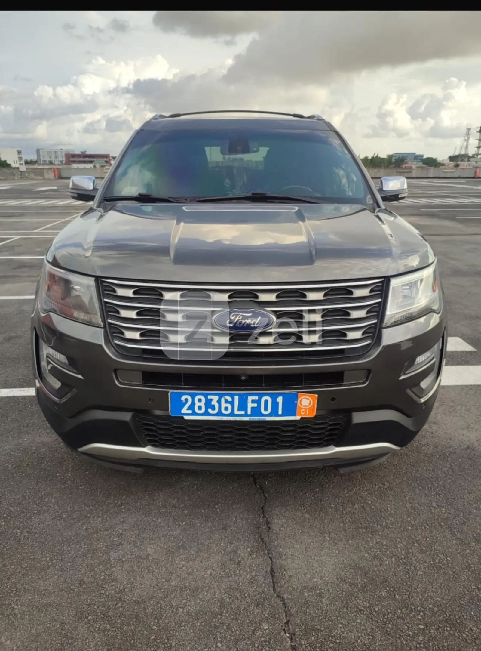 Ford Explorer 2017 — photo 1